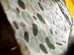 Kızlar masanın üzerinde amatör türk ifşaları eğleniyor